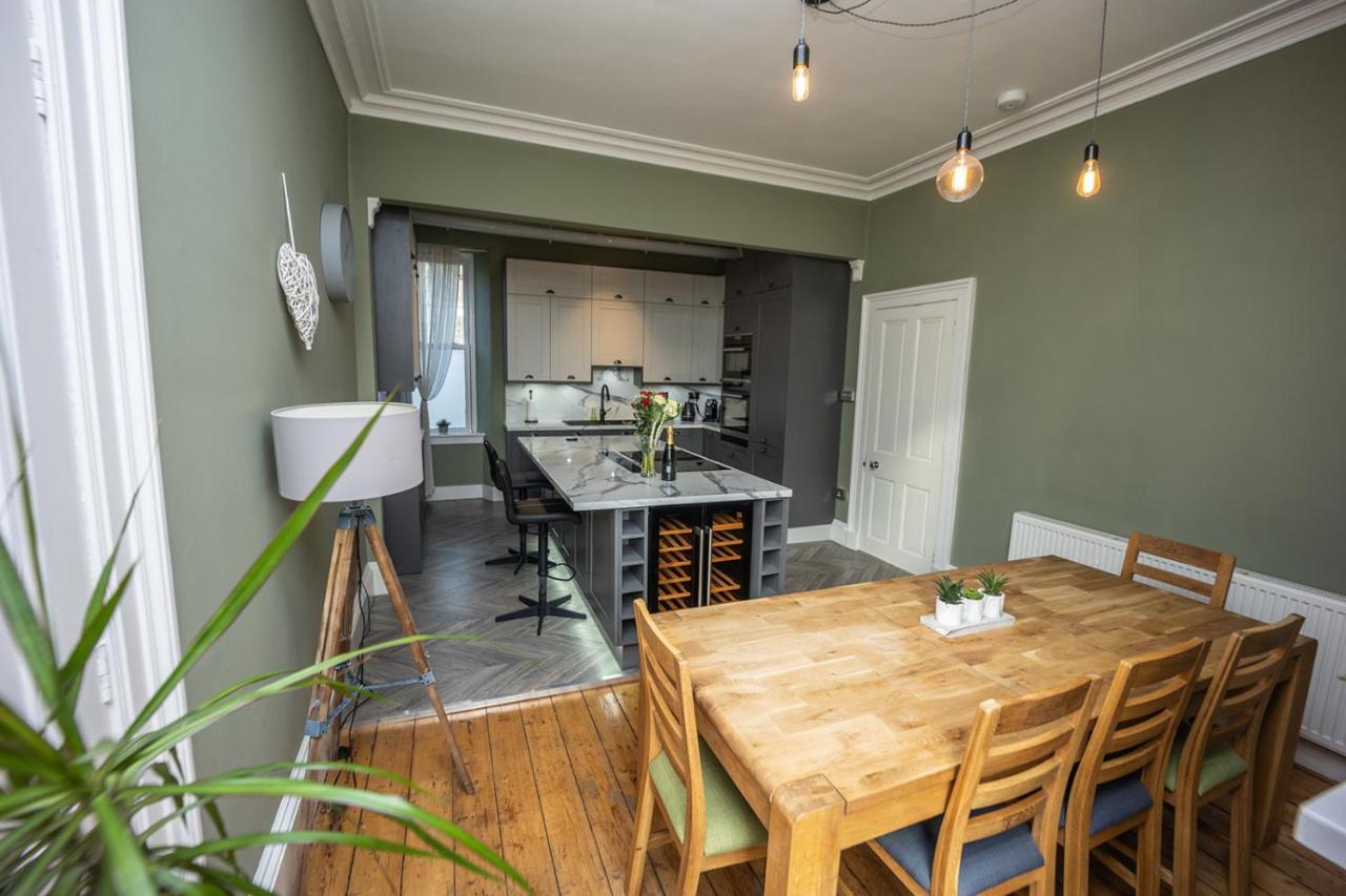 Stunning Period Property In The Heart Of The City Aberdeen Exterior photo